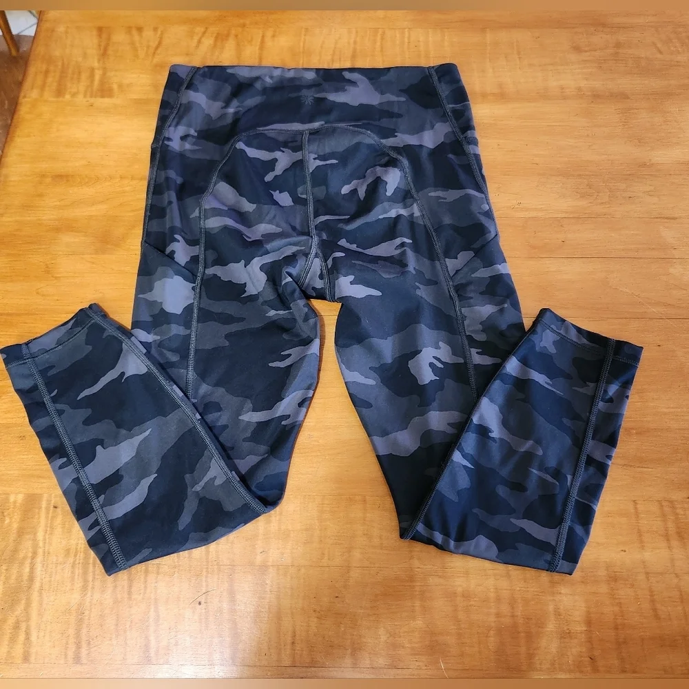 Athleta Ultimate 7/8 Tight Camo Small